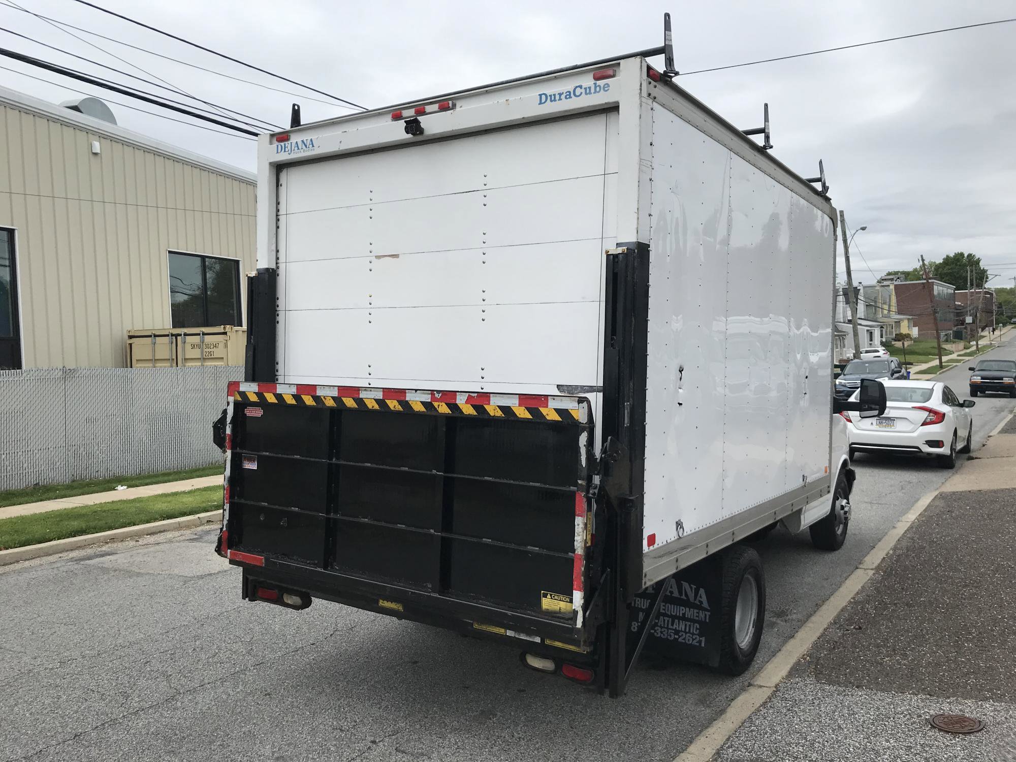 Used 2012 Chevrolet Express 3500 RWD image 5