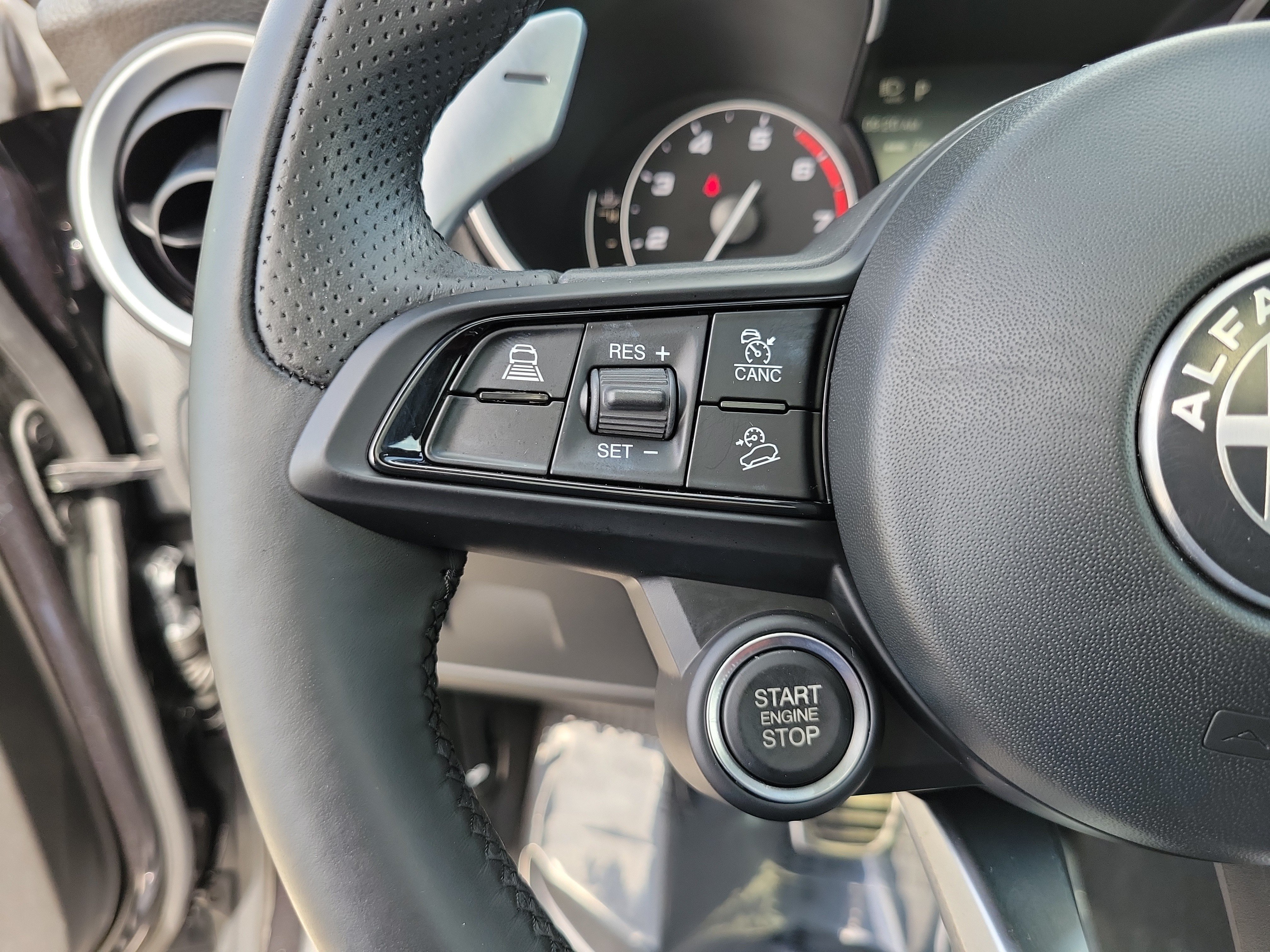 Used 2023 Alfa Romeo Stelvio Sprint RWD image 23