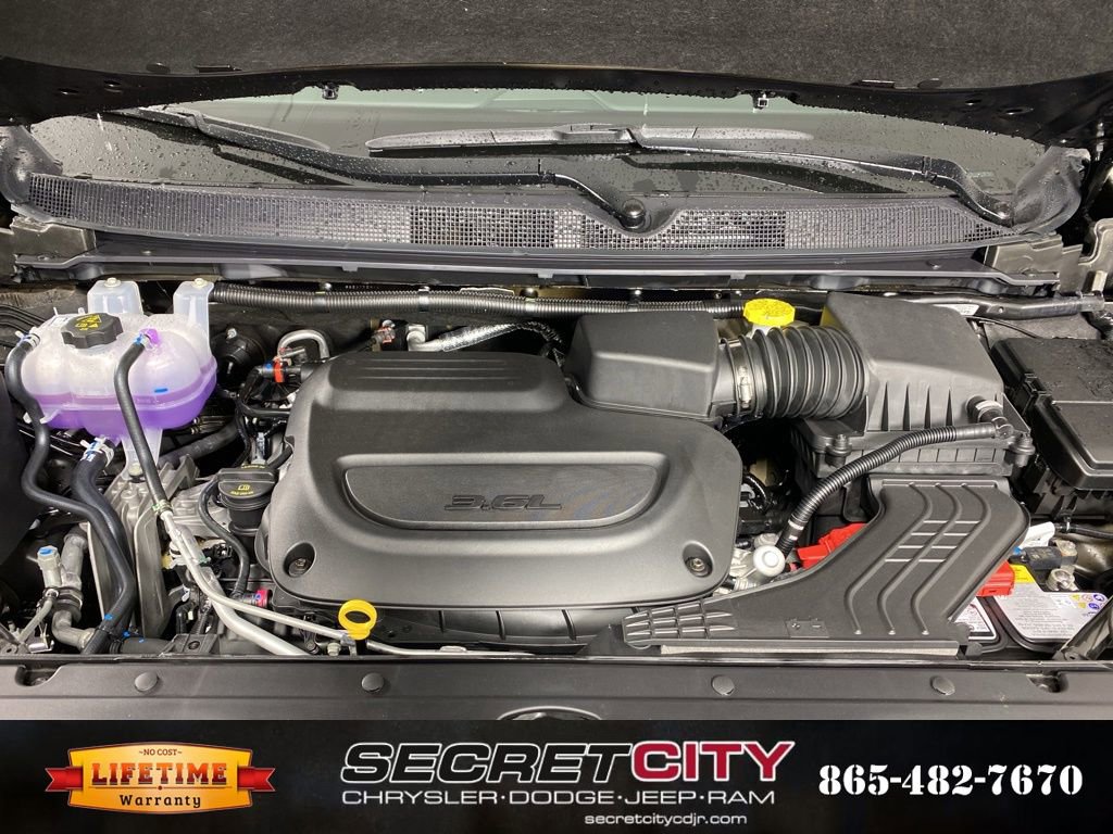 New 2026 Chrysler Pacifica Select image 40