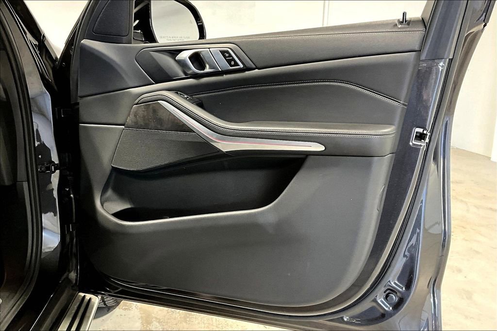 Used 2023 BMW X5 sDrive40i w/ Premium Package image 23