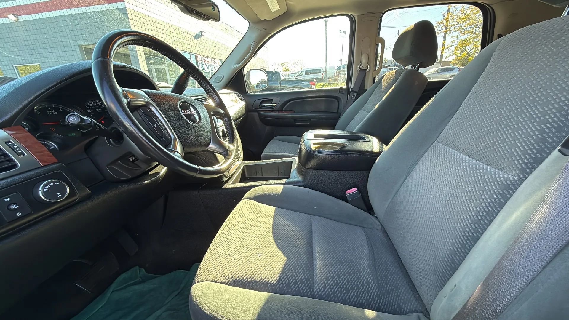 Used 2007 GMC Yukon SLE AWD/4WD image 10