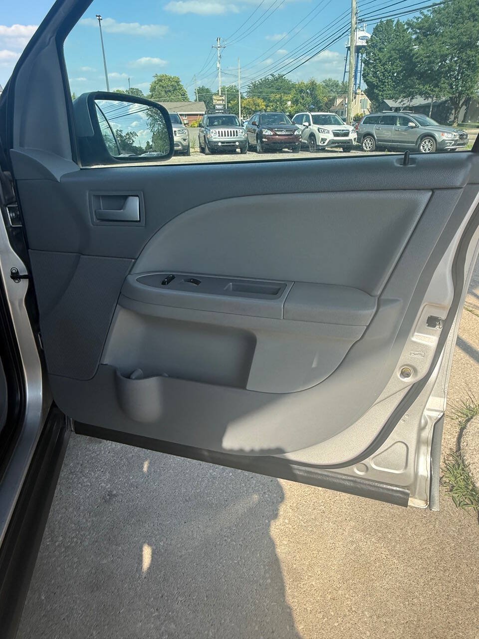 Used 2007 Ford Freestyle SEL FWD image 8