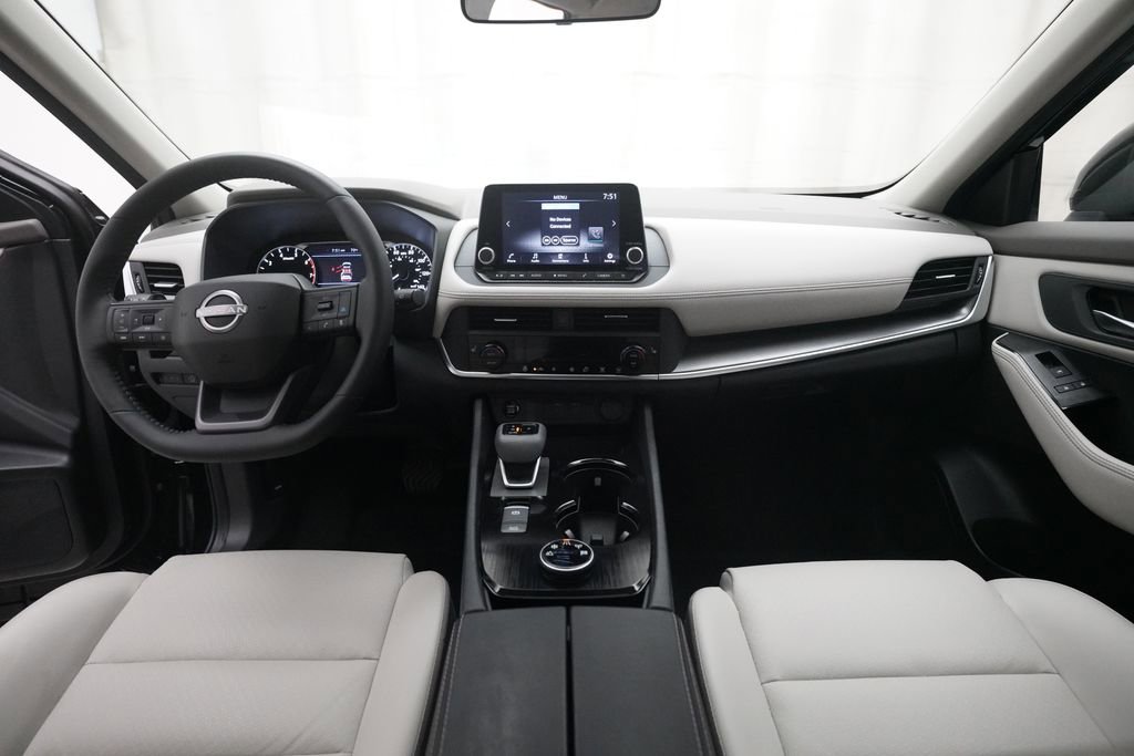 Certified 2025 Nissan Rogue SV w/ SV Premium Package image 5