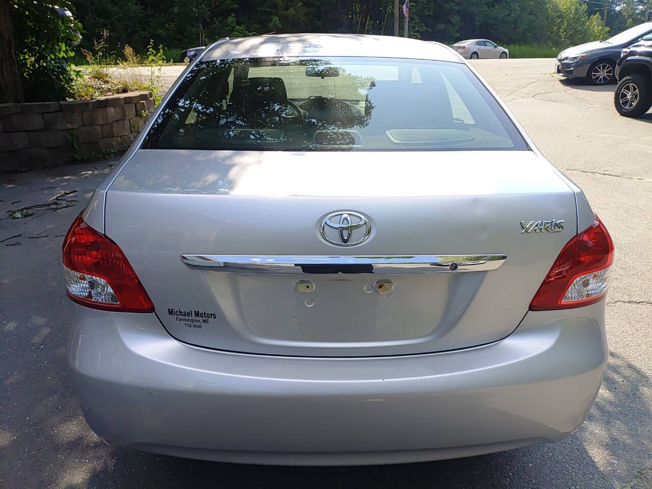 Used 2012 Toyota Yaris Sedan FWD image 9