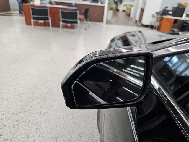 Used 2017 Lincoln MKZ Reserve w/ Climate Package image 40