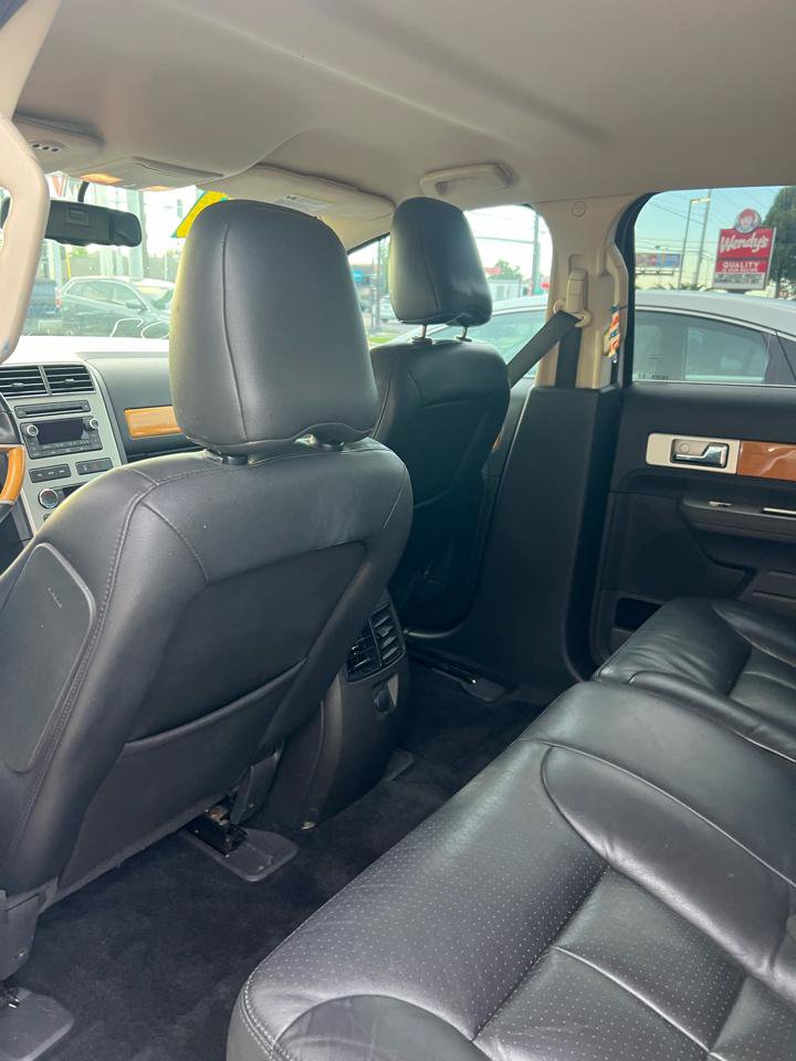 Used 2010 Lincoln MKX 2WD image 7