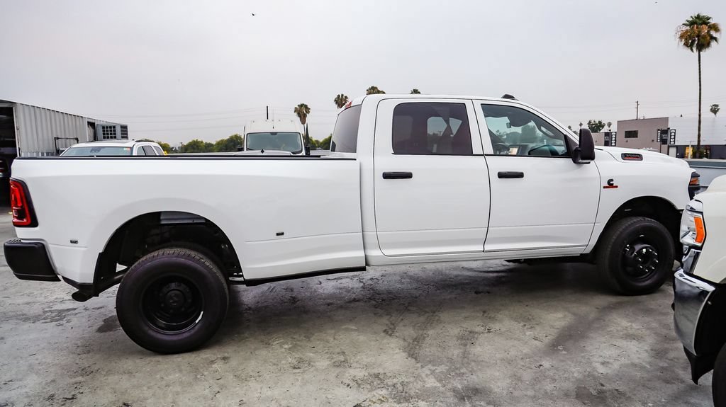 New 2026 RAM 3500 Tradesman AWD/4WD image 13