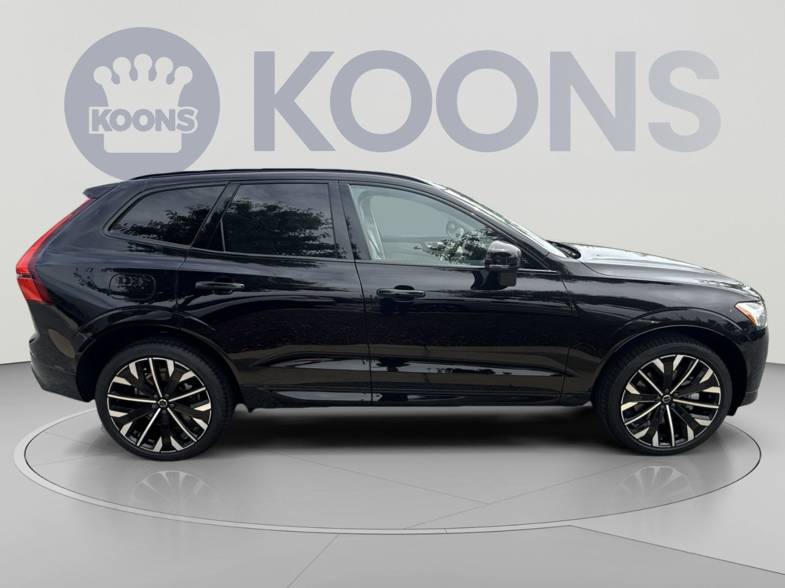 New 2026 Volvo XC60 T8 Ultra w/ Protection Package Premier AWD/4WD image 8