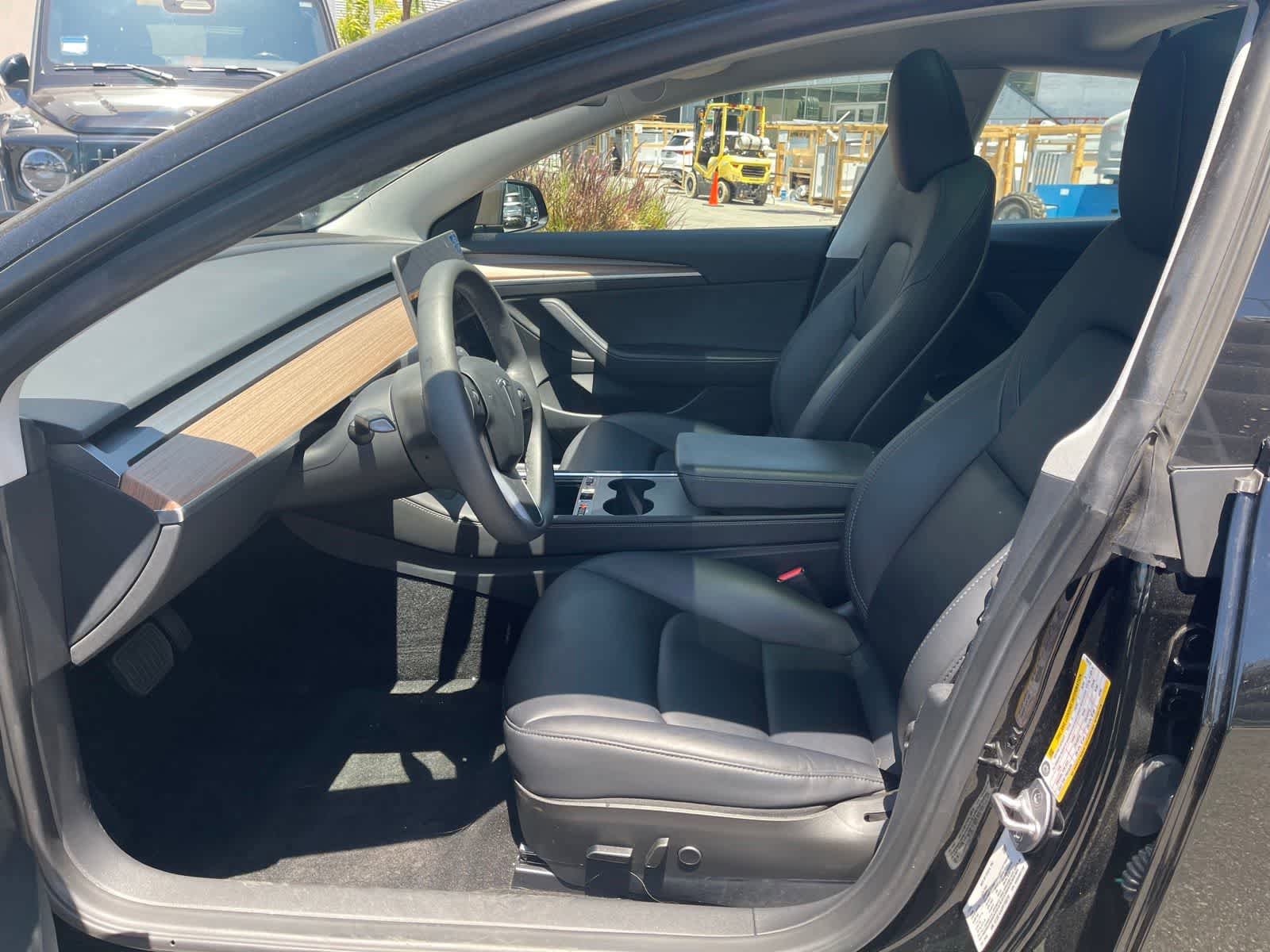 Used 2023 Tesla Model 3 Standard Range RWD image 6