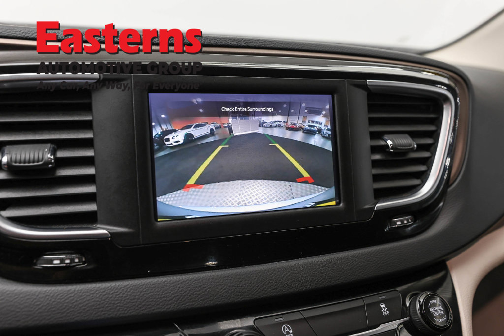 Used 2023 Chrysler Voyager LX FWD image 22