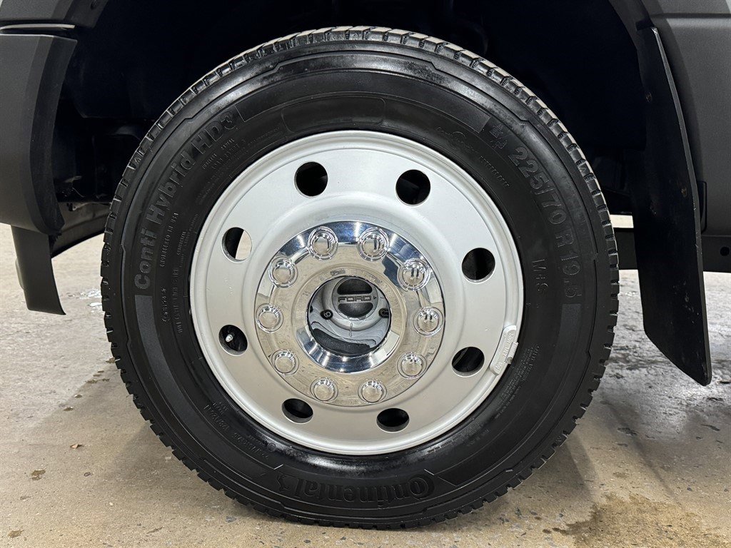 Used 2019 Ford F450 XL w/ Power Equipment Group image 6