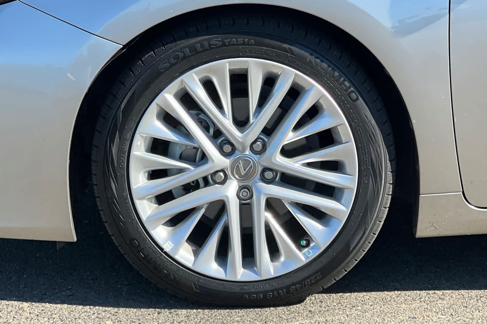 Used 2018 Lexus ES 350 w/ Luxury Package w/Wood Trim FWD image 31