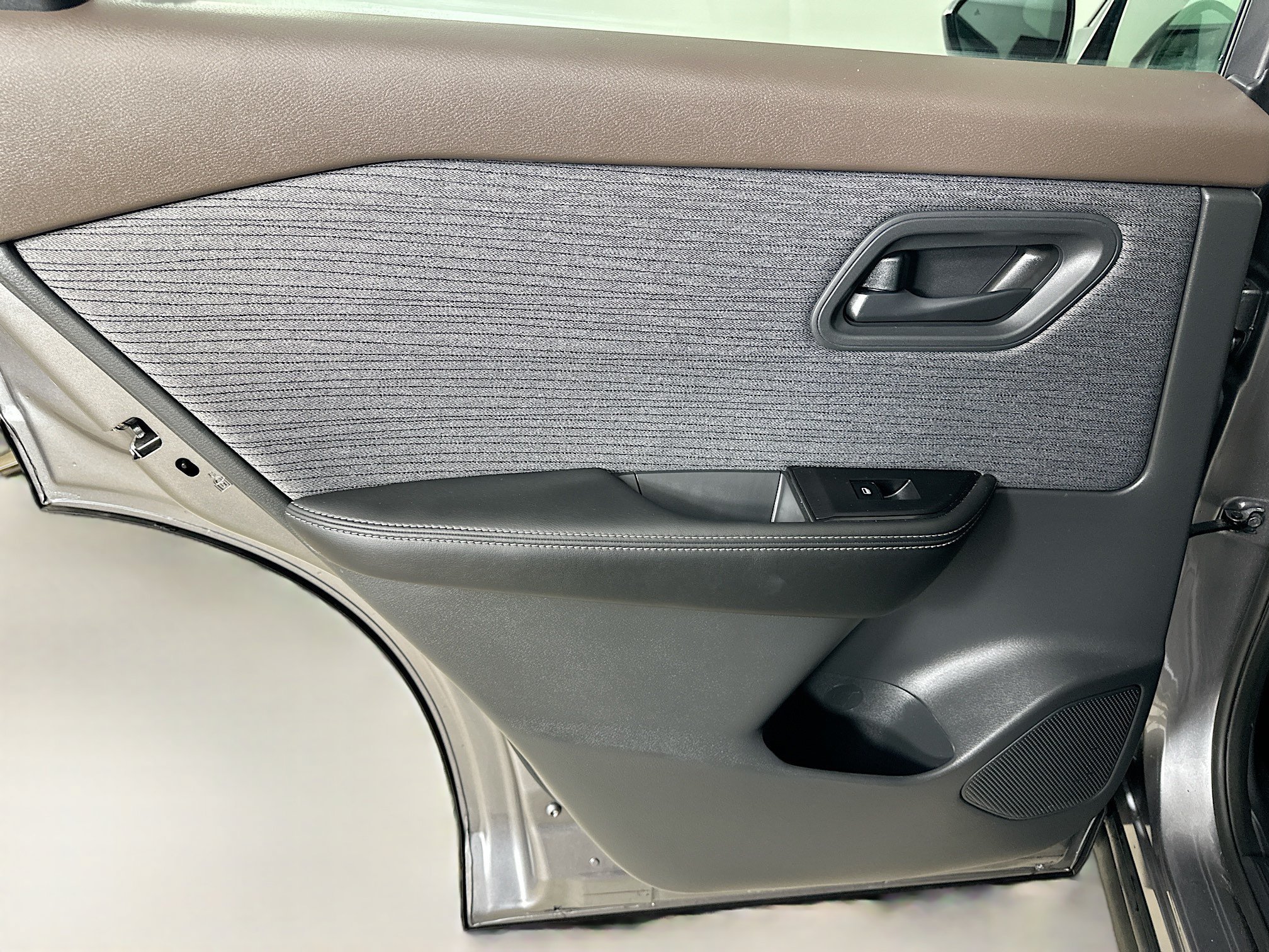 Used 2021 Nissan Rogue S FWD image 31