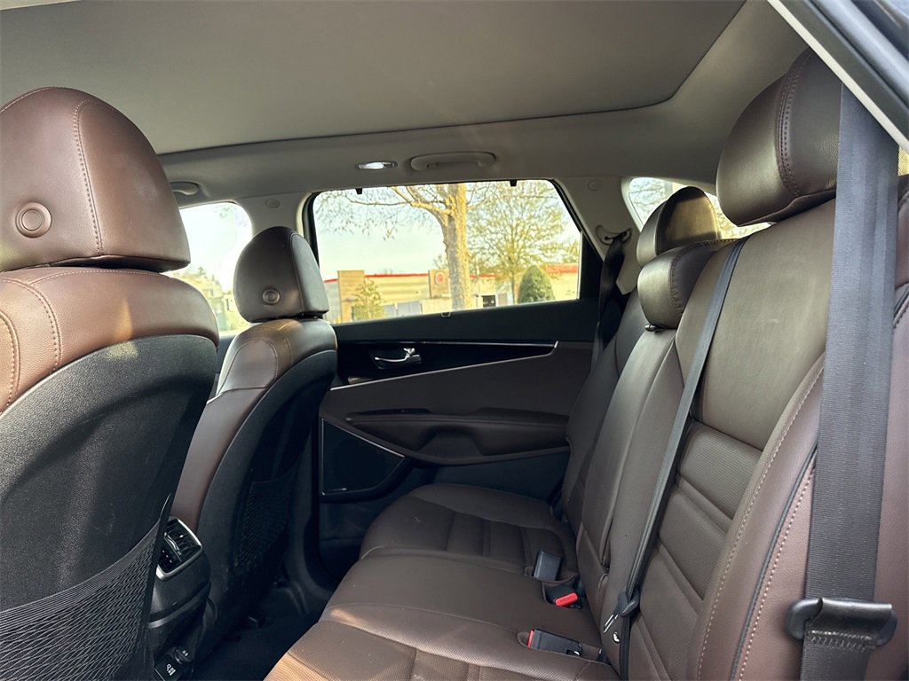 Used 2019 Kia Sorento SX w/ SX Touring Package image 9