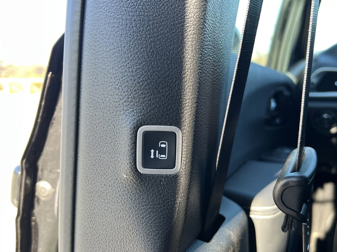 New 2026 Chrysler Pacifica Select image 24