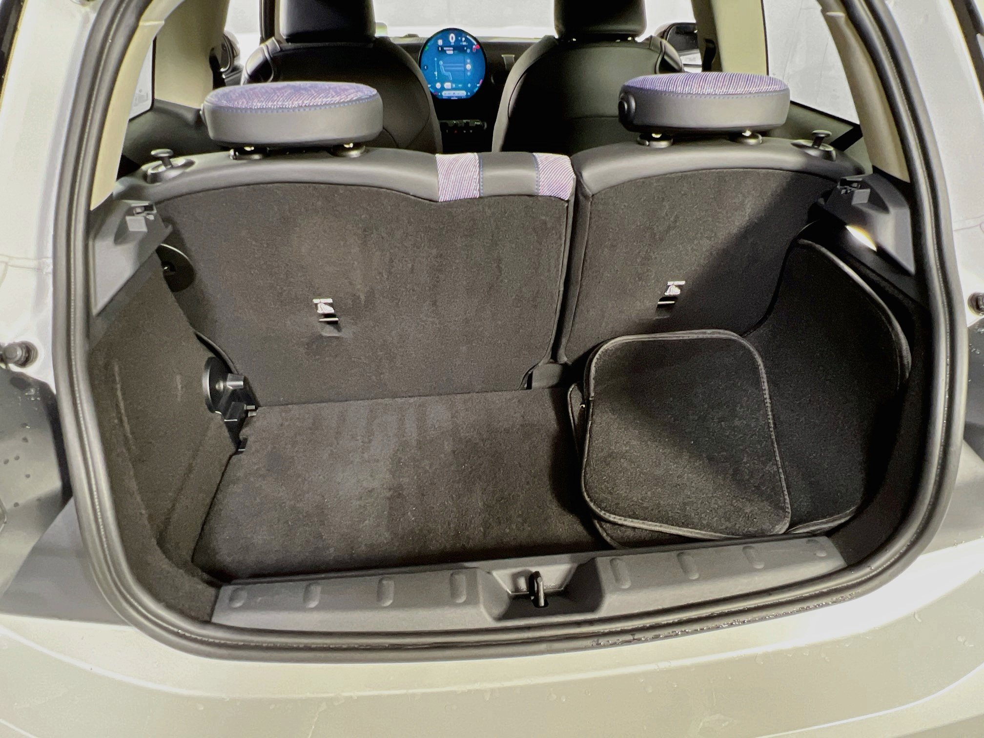 Used 2025 MINI Cooper 2-Door Hardtop FWD image 25