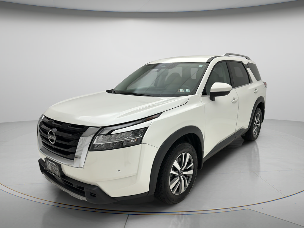 Used 2024 Nissan Pathfinder SL AWD/4WD image 3