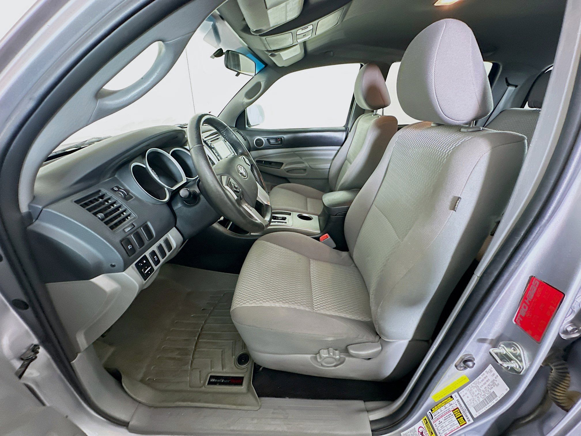 Used 2015 Toyota Tacoma PreRunner w/ SR5 Package image 13