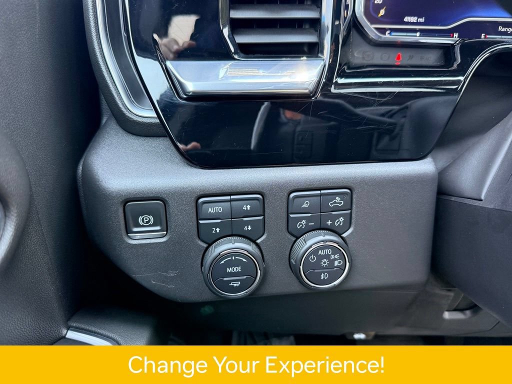 Used 2022 Chevrolet Silverado 1500 LT Trail Boss w/ LT Trail Boss Premium Package AWD/4WD image 30