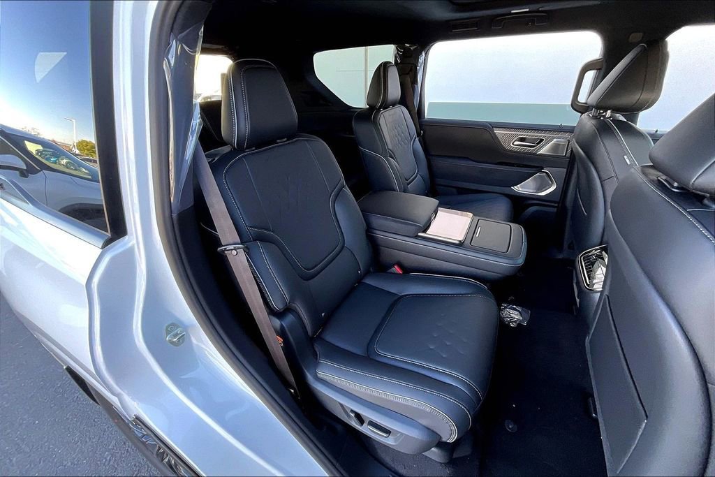 New 2026 INFINITI QX80 Autograph w/ Premium Cargo Package AWD/4WD image 10
