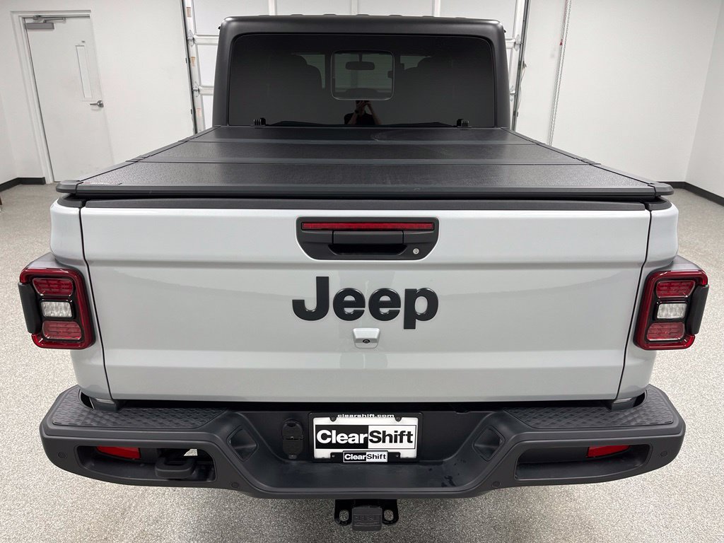 Used 2023 Jeep Gladiator Sport AWD/4WD image 9