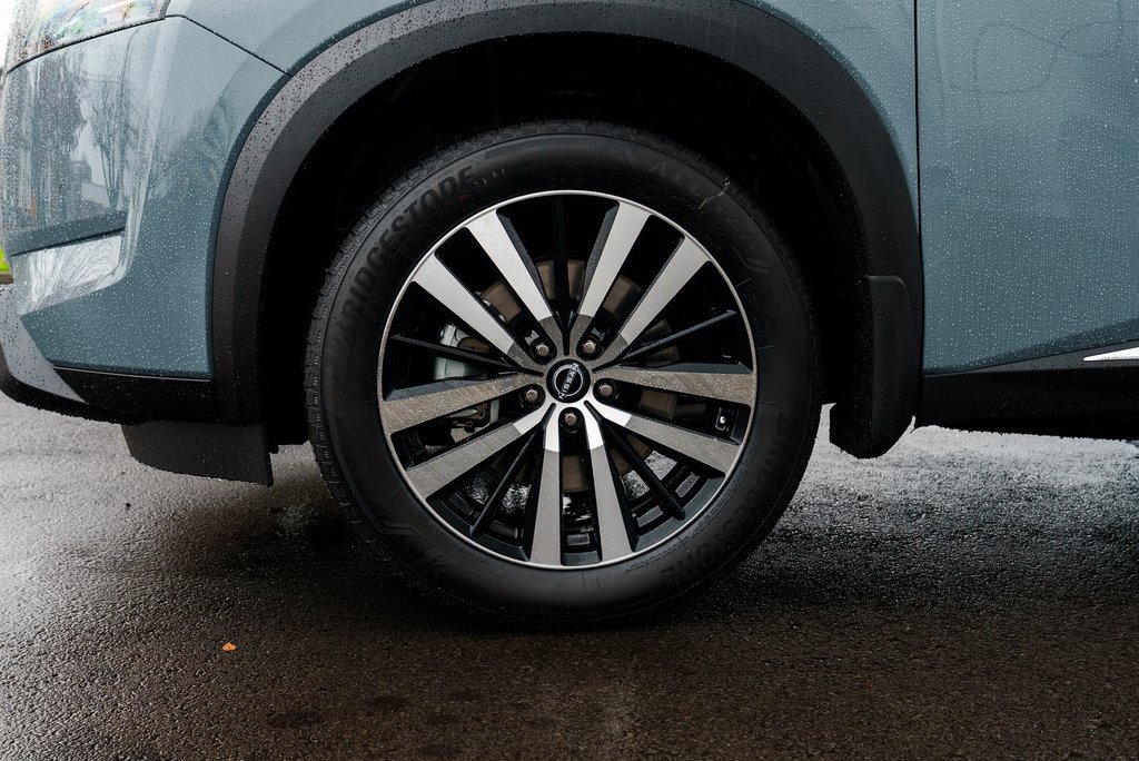 New 2025 Nissan Pathfinder Platinum image 7