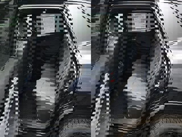 New 2026 Volkswagen Tiguan SE R-Line image 11