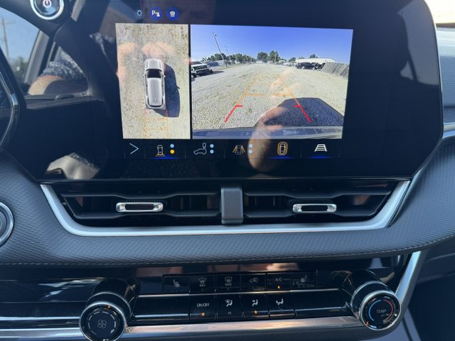 New 2027 Chevrolet Equinox LT w/ Safety and Technology Package FWD image 12