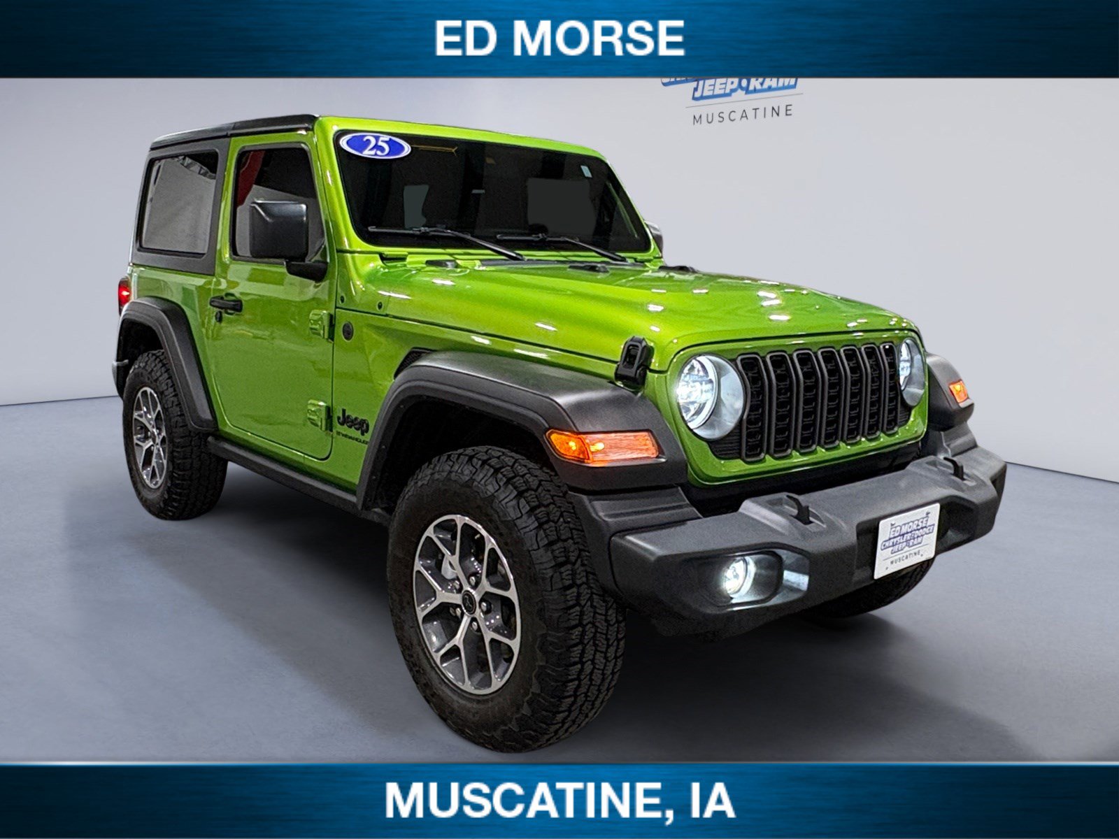 Used 2025 Jeep Wrangler Sport AWD/4WD image 7
