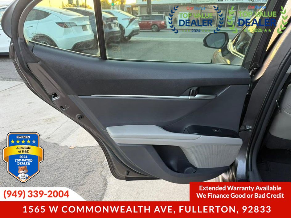 Used 2020 Toyota Camry SE image 28