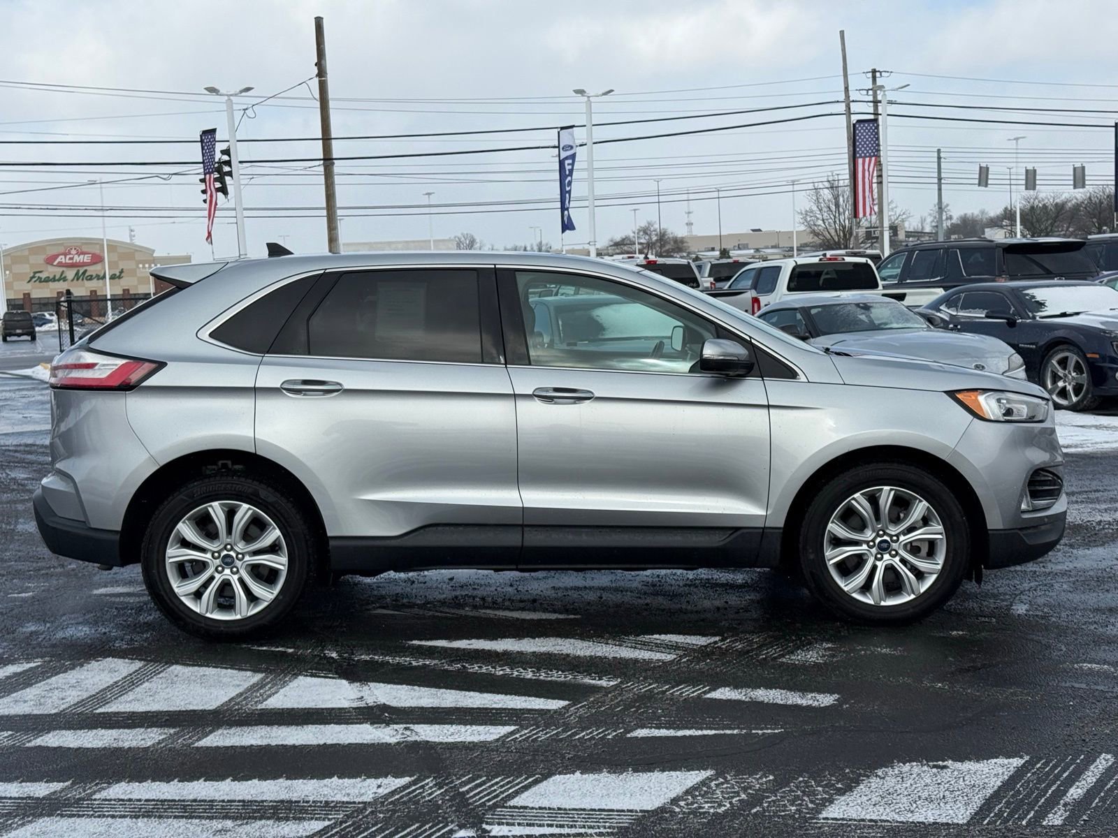 Used 2022 Ford Edge Titanium image 2