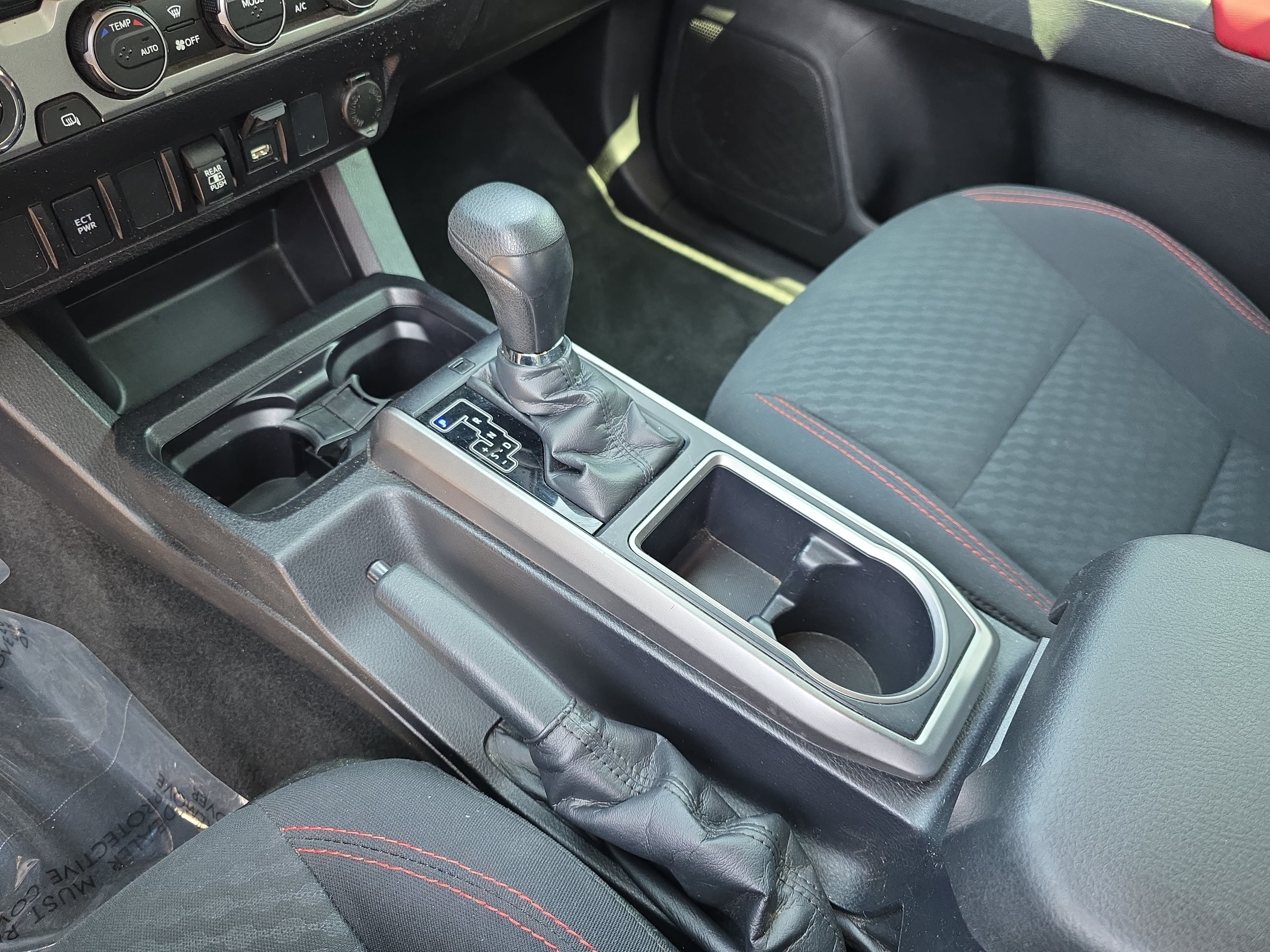 Used 2021 Toyota Tacoma SR5 AWD/4WD image 22
