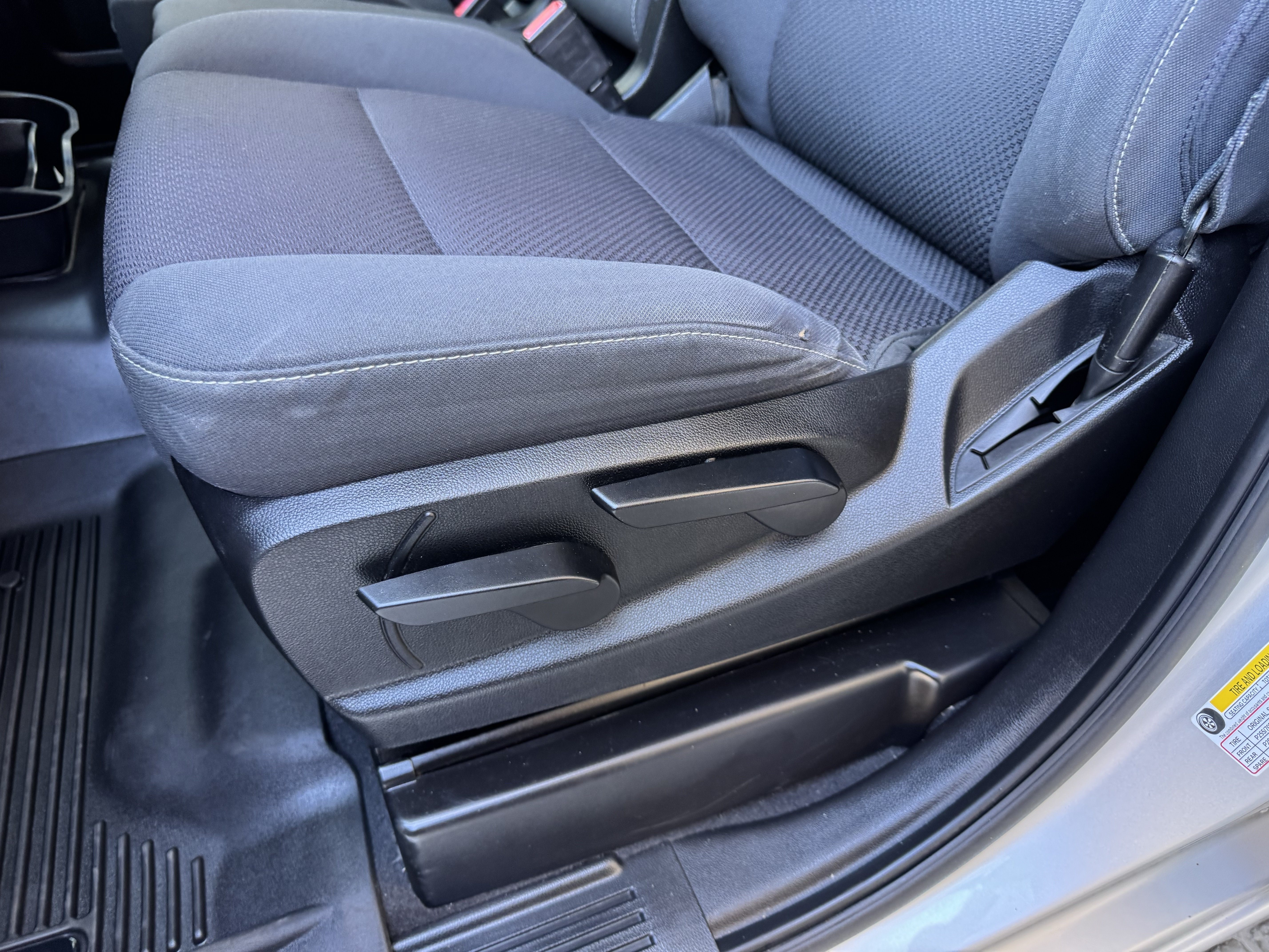 Used 2019 Chevrolet Silverado 1500 LT AWD/4WD image 14