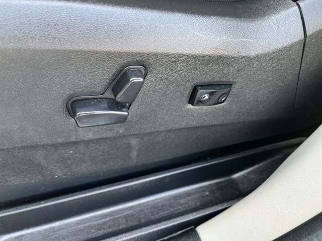 Used 2019 Dodge Grand Caravan SXT image 16