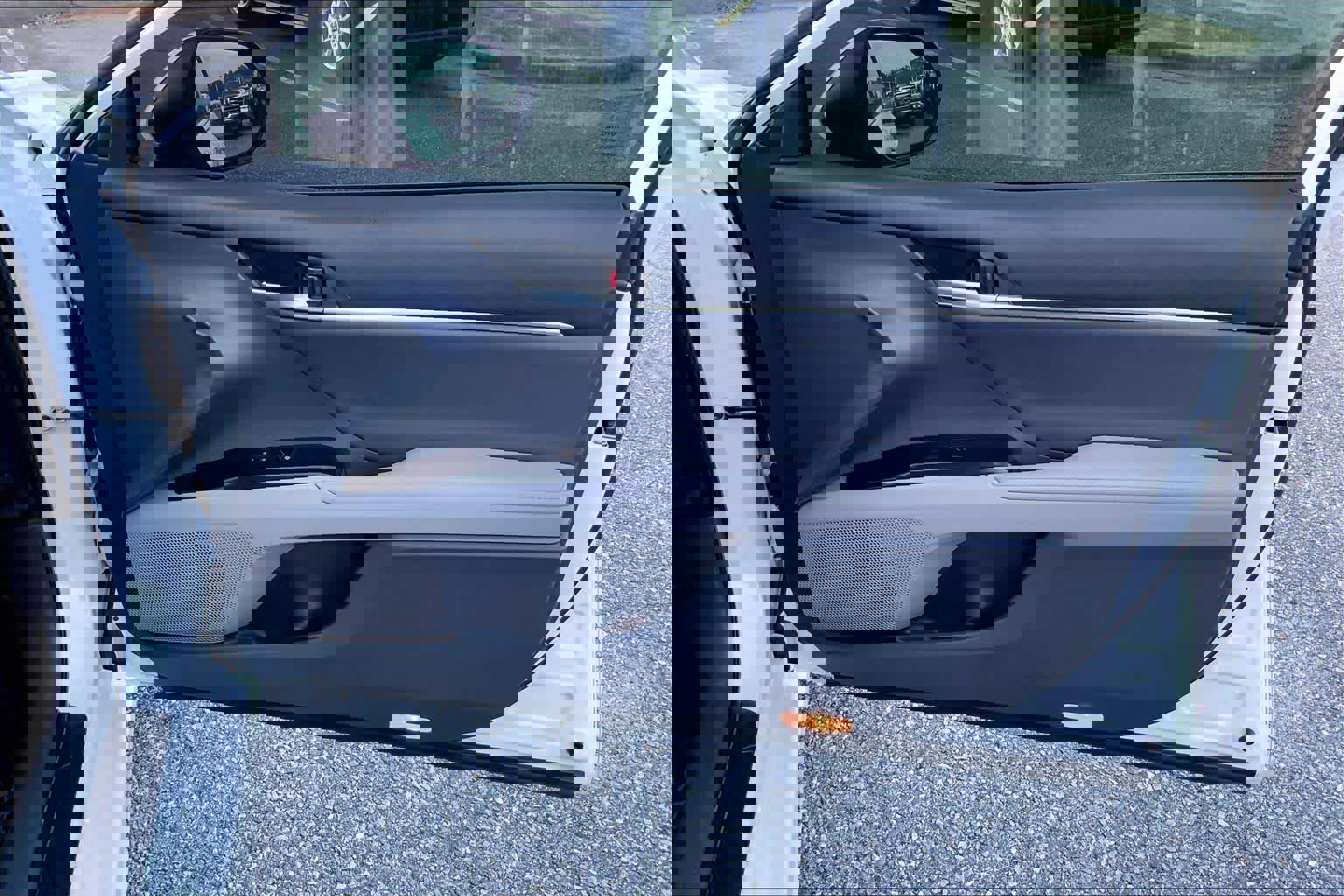 Used 2020 Toyota Camry XSE image 22