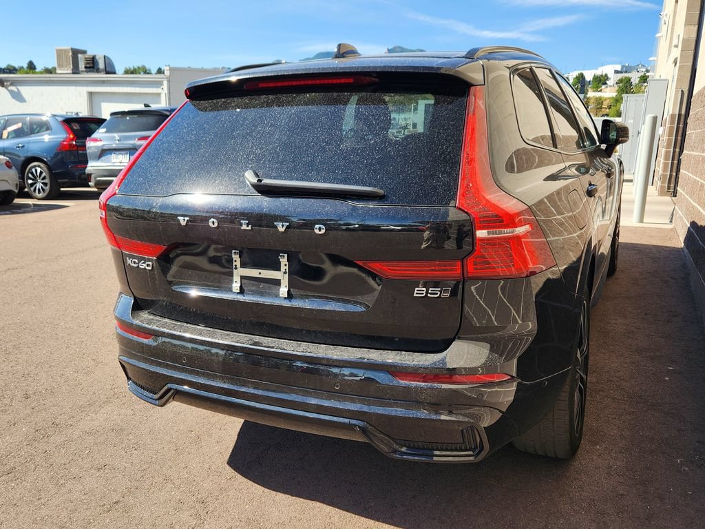 Used 2025 Volvo XC60 B5 Plus AWD/4WD image 11