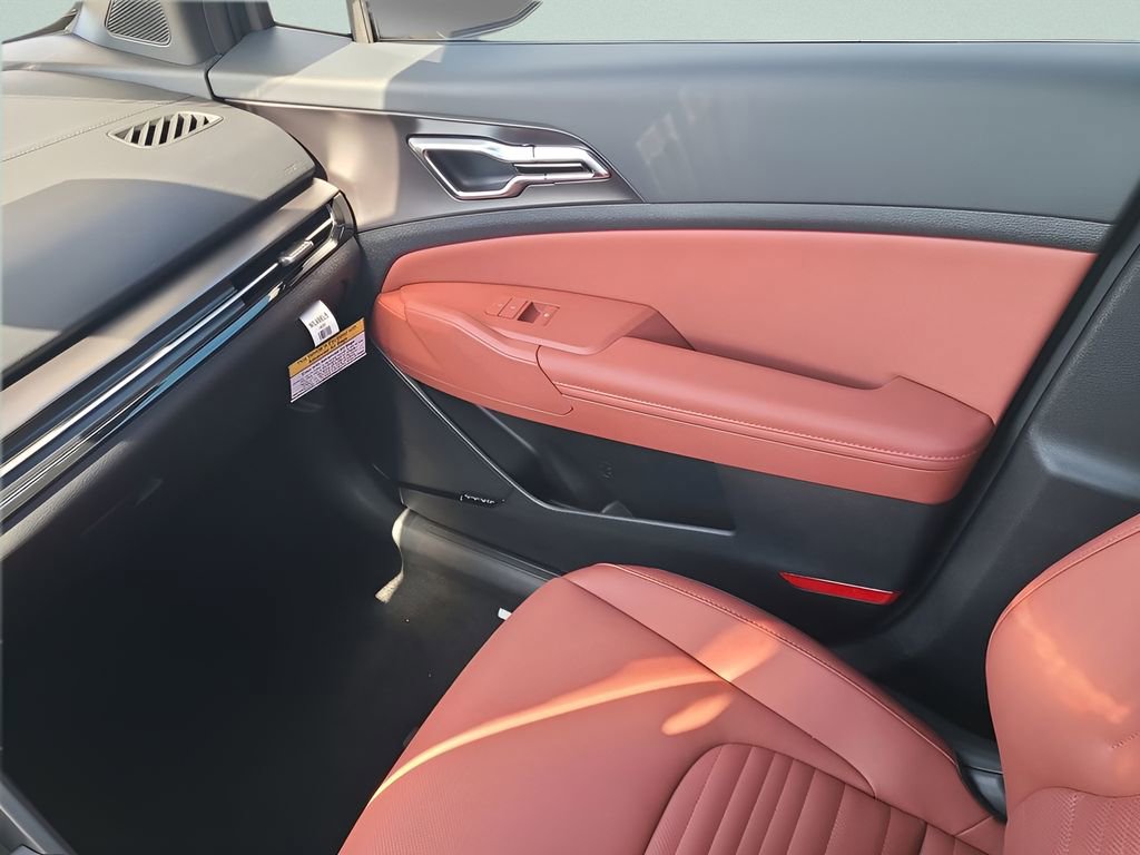 New 2026 Kia Sportage SX FWD image 17