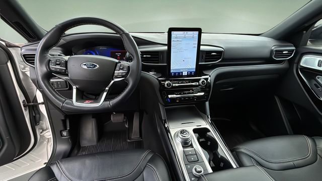 Used 2023 Ford Explorer ST w/ Equipment Group 401A AWD/4WD image 17