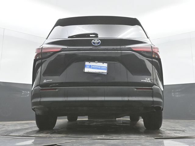 Used 2021 Toyota Sienna LE FWD image 47
