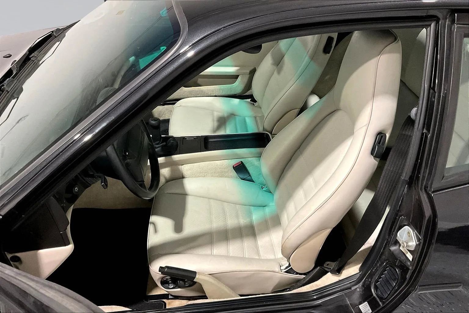 Used 1989 Porsche 944 S2 image 19