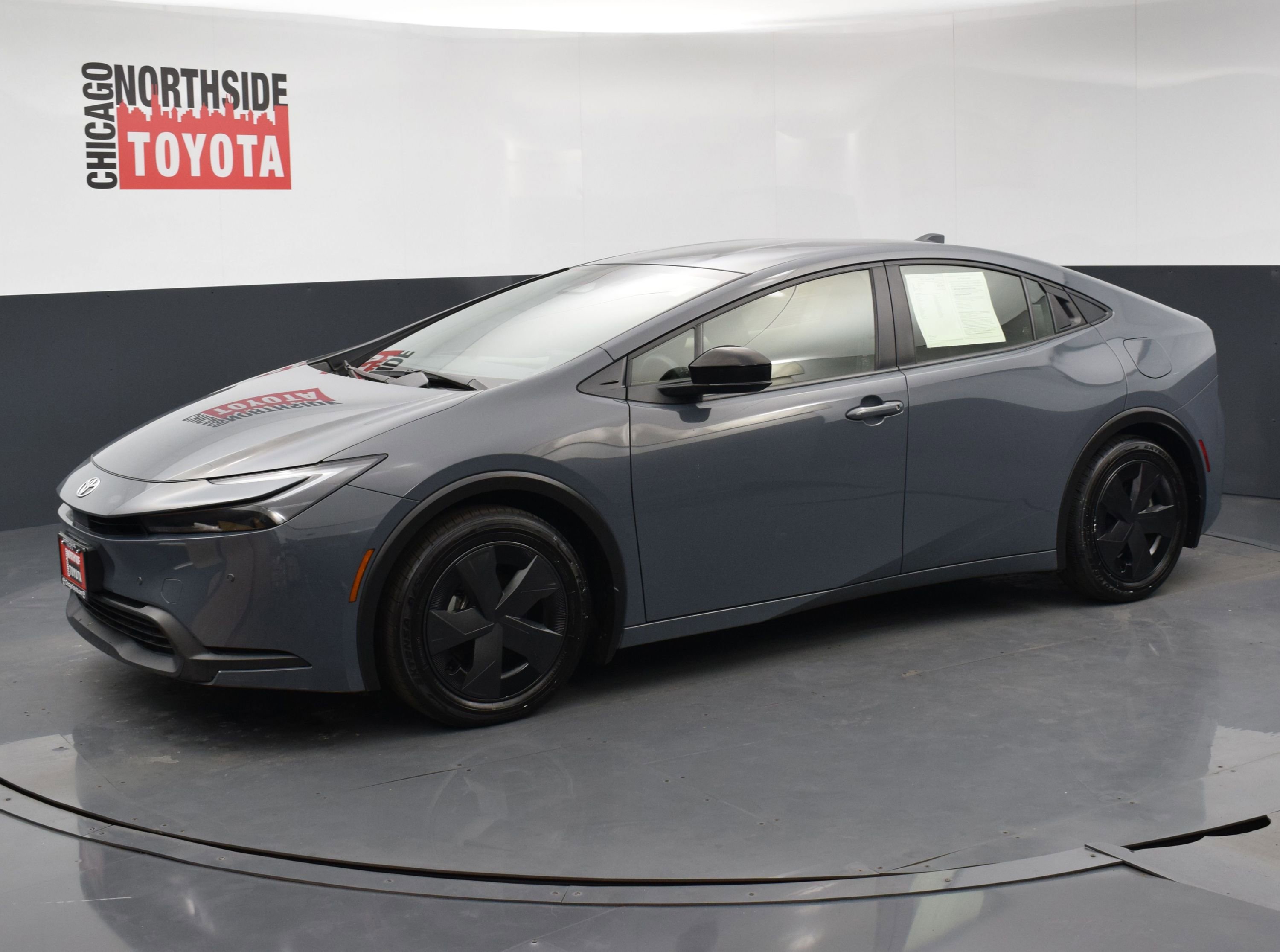 Used 2025 Toyota Prius LE image 8