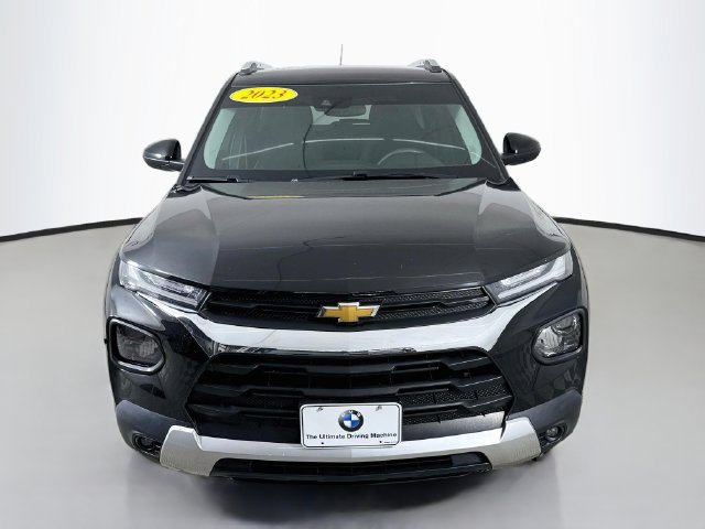 Used 2023 Chevrolet TrailBlazer LT FWD image 2