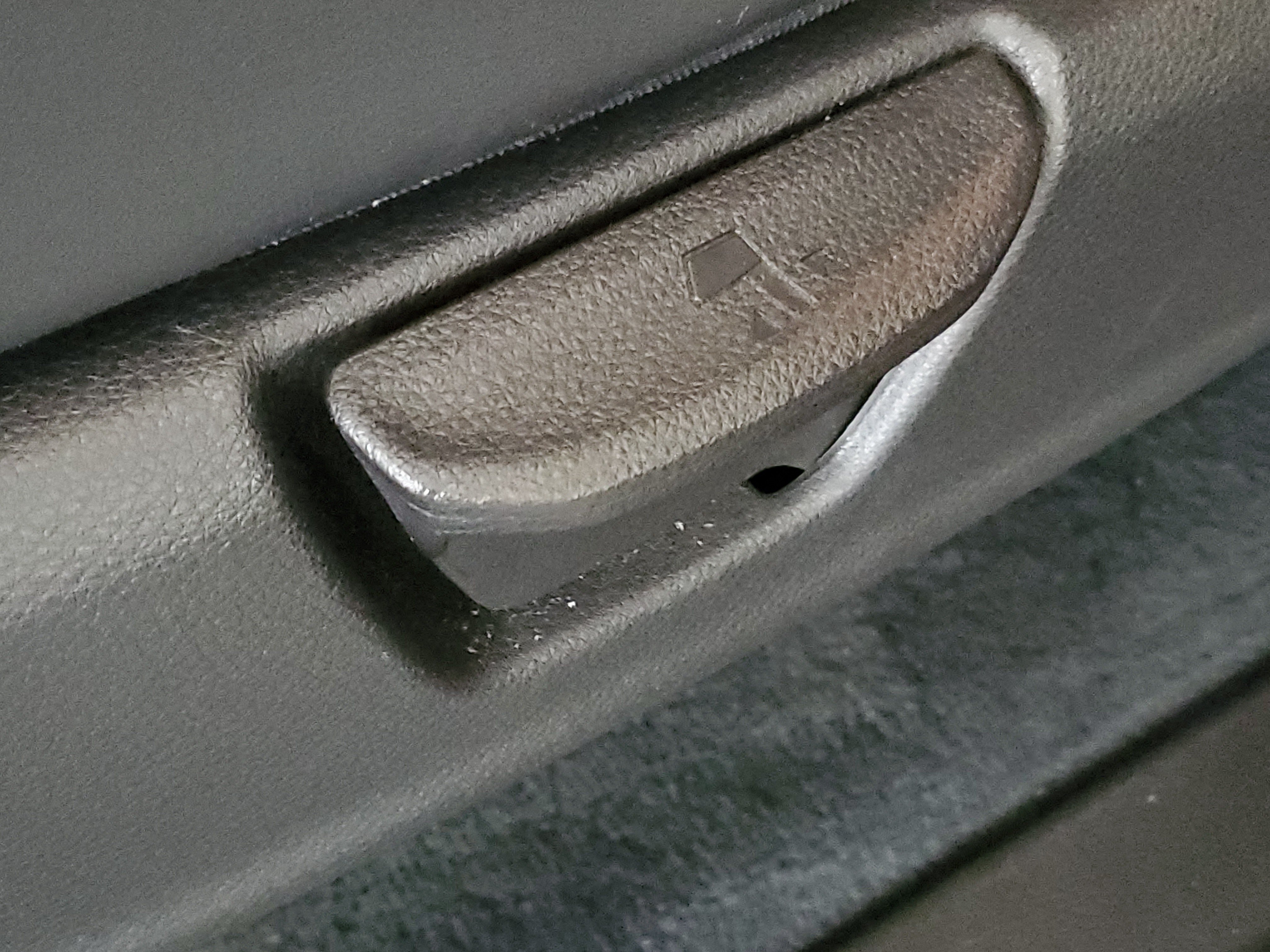 Used 2025 Kia Carnival EX FWD image 12