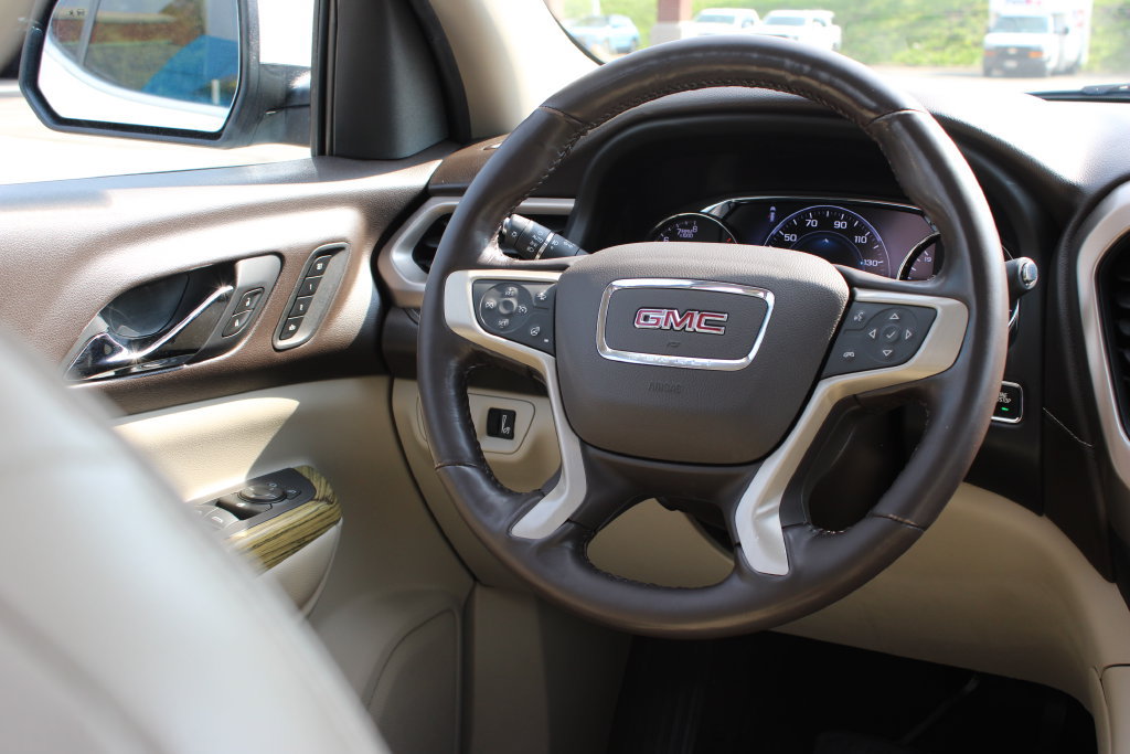 Certified 2018 GMC Acadia Denali w/ Technology Package AWD/4WD image 51