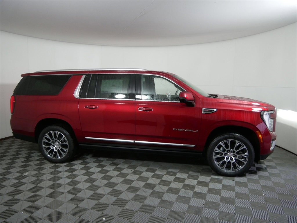 New 2026 GMC Yukon XL Denali w/ Denali Reserve Package image 2