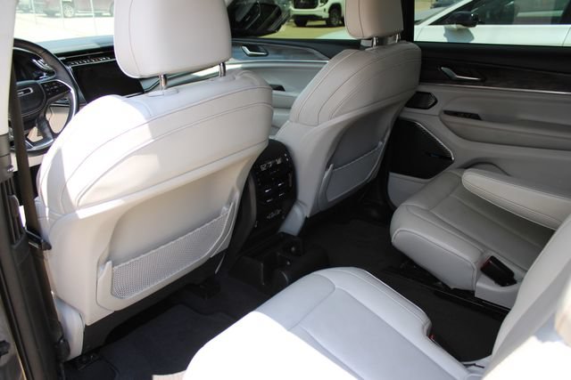 Used 2022 Jeep Grand Cherokee L Overland AWD/4WD image 25