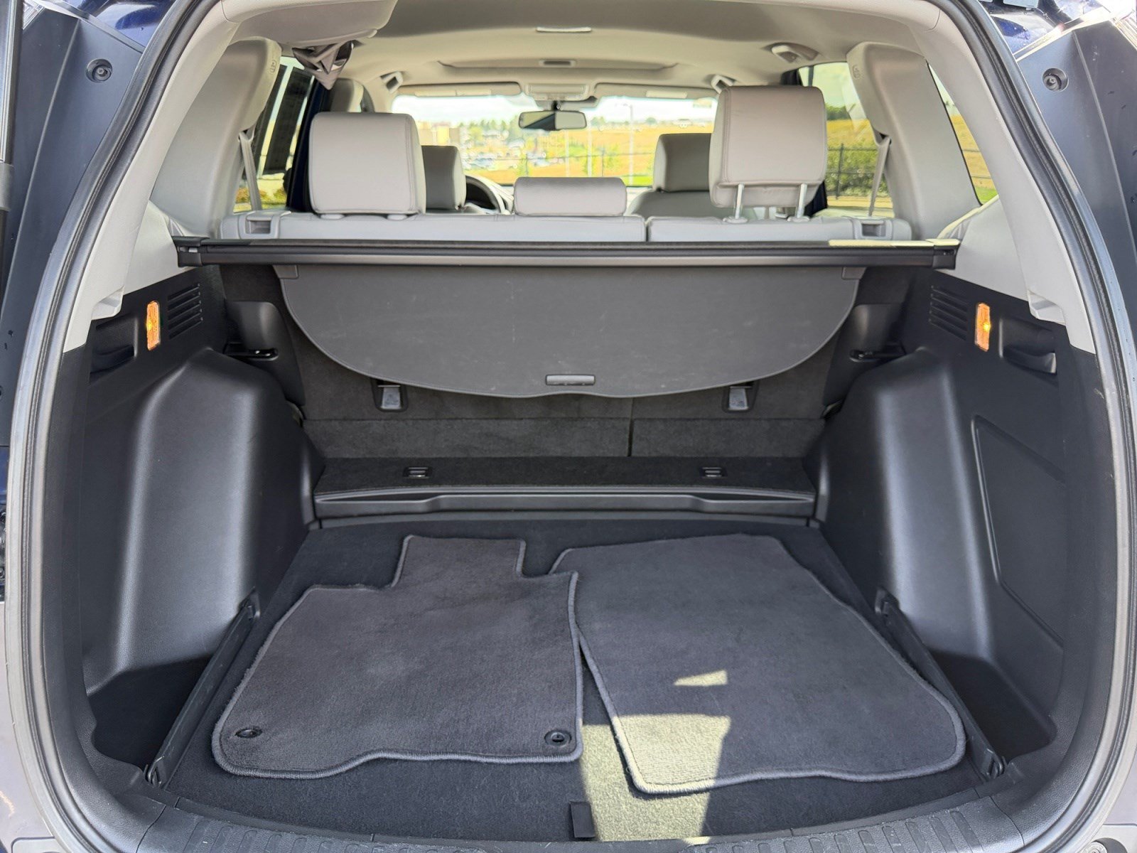 Used 2020 Honda CR-V Touring image 32