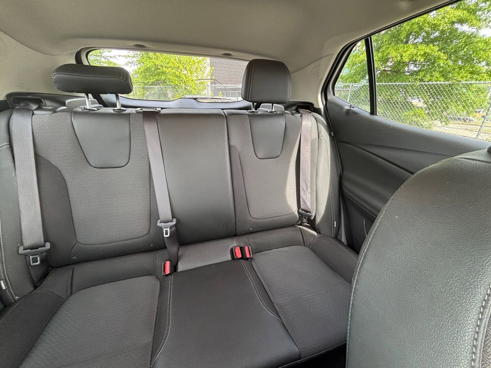 Used 2025 Buick Encore GX Preferred FWD image 36