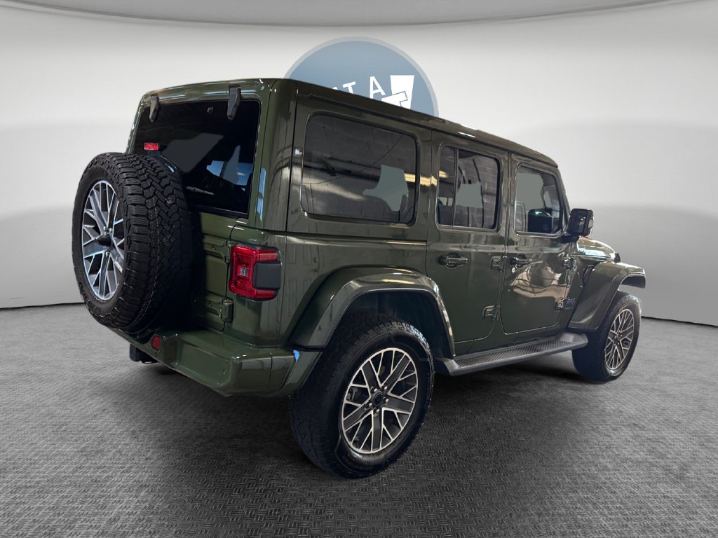 Used 2024 Jeep Wrangler High Altitude AWD/4WD image 3
