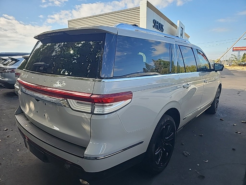 New 2024 Lincoln Navigator L Reserve image 5